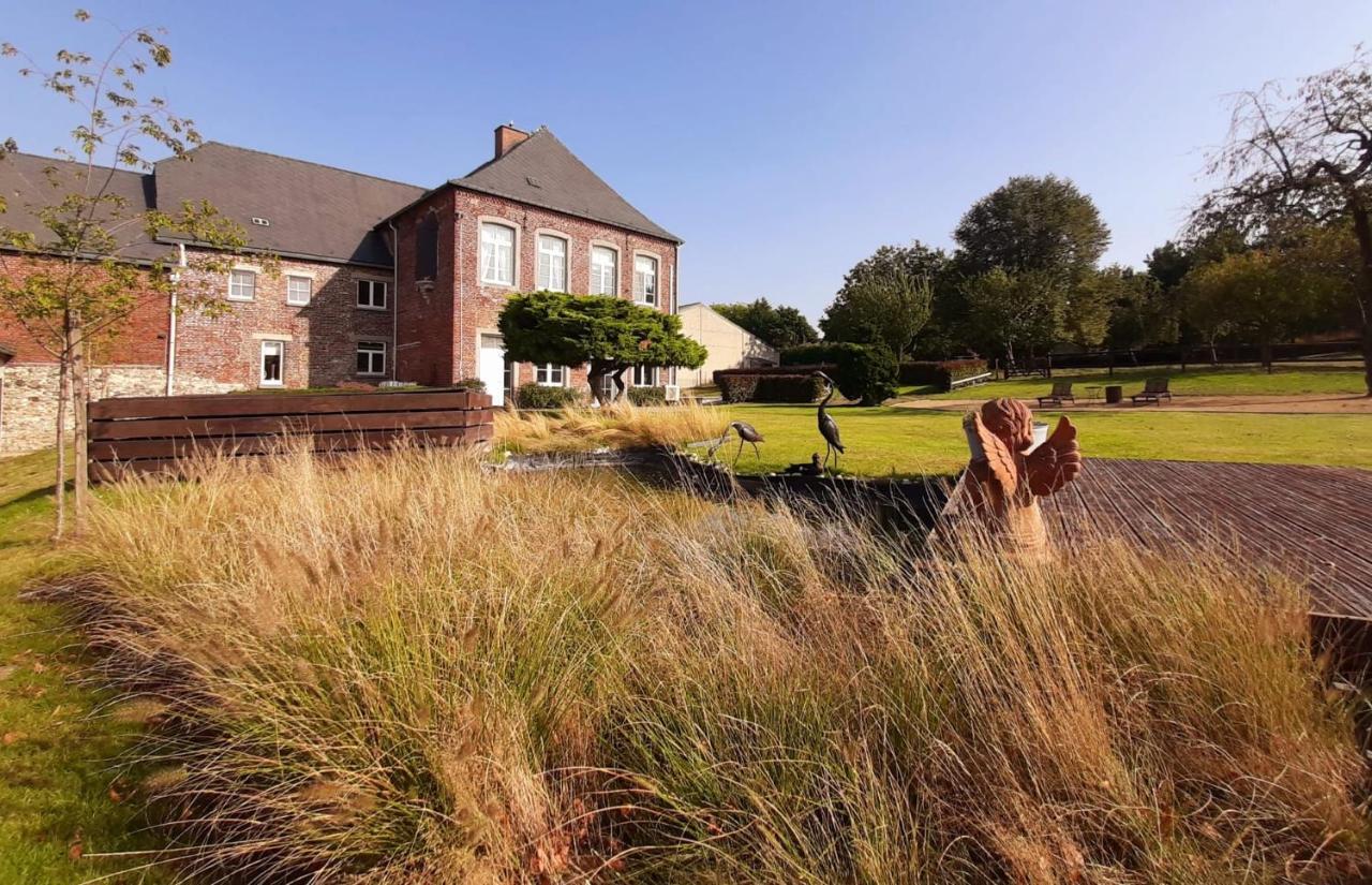 B&B At Haras Petit-Hallet Hannut Exterior foto